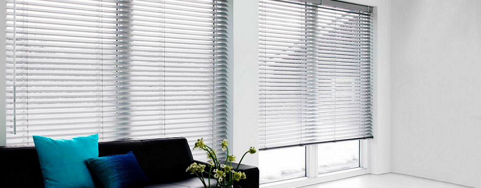 <h3>Blind Cleaning And Repair Service</h3>We provide a fast, efficient and professional service. Call us today!